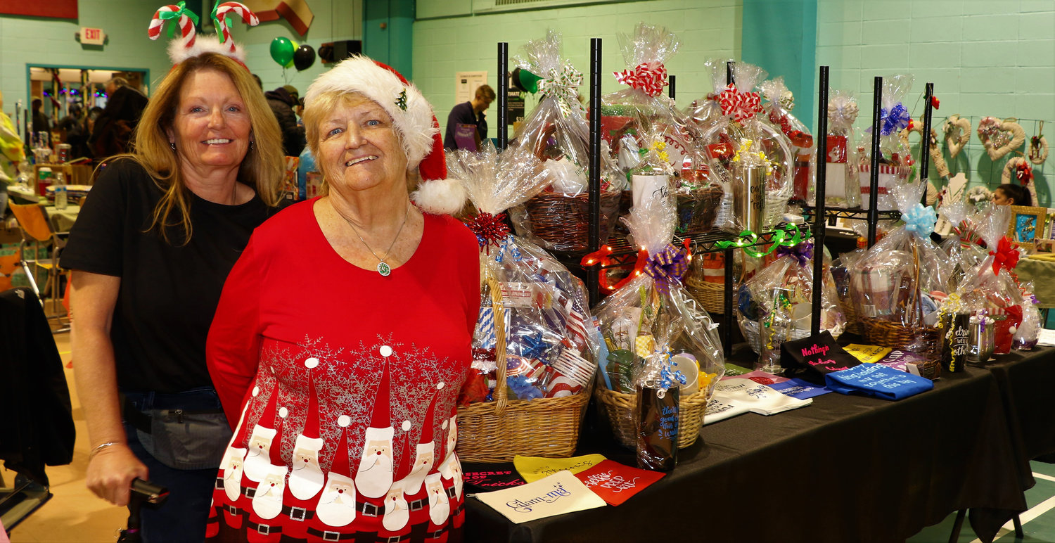 All smiles at the Freeport Christmas Village Market and Fair Herald Community Newspapers www